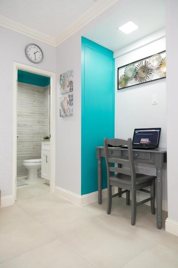 Choose To Be Happy At Seymour # 9 And #16 - Studio Apartments Kingston Buitenkant foto